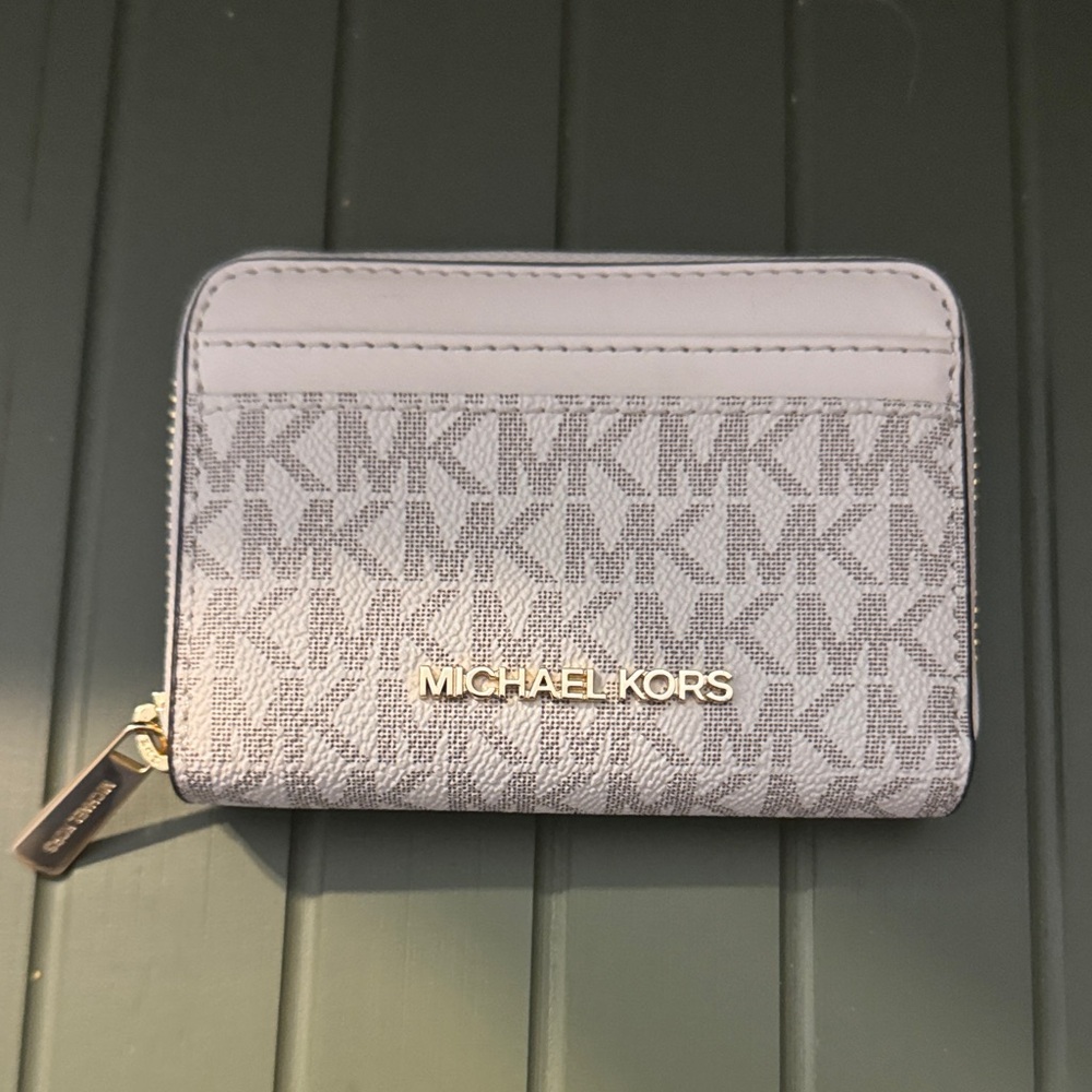 Michael Kors Jet Set Travel Medium ZA Card Case in Light Cream Multi